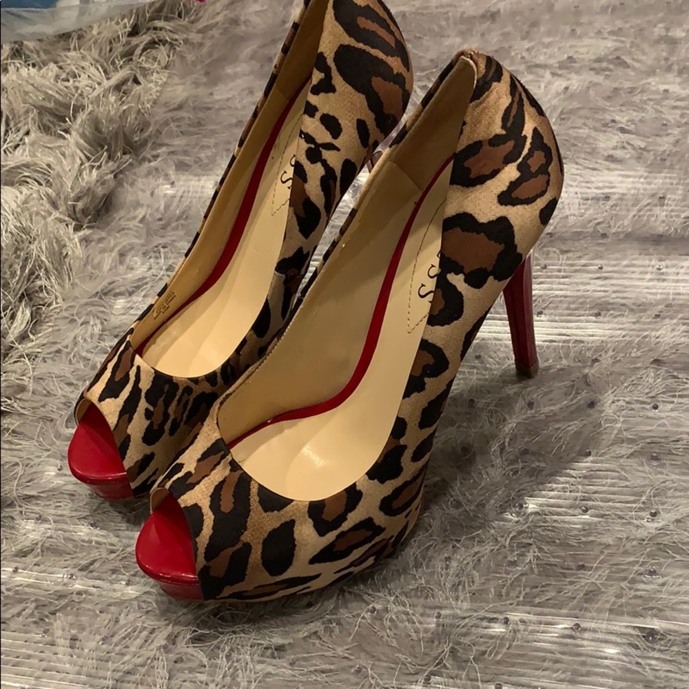 Guess platform heels